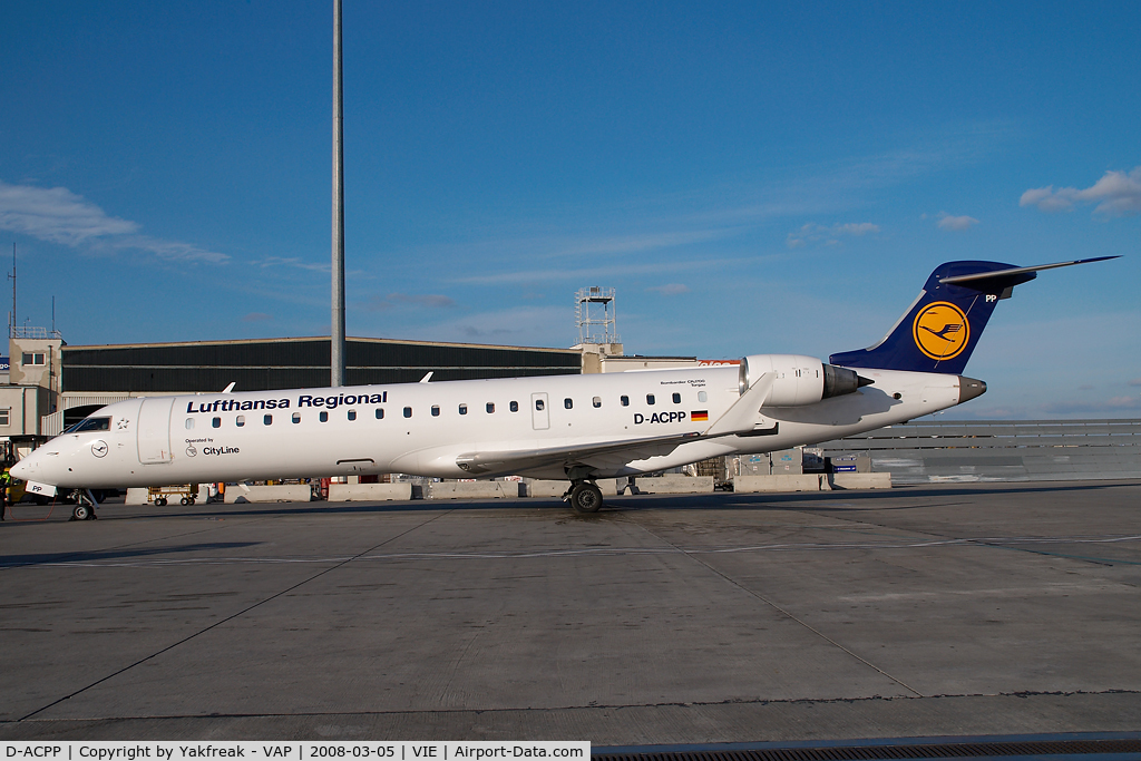 D-ACPP, 2003 Bombardier CRJ-701ER (CL-600-2C10) Regional Jet C/N 10086, Lufthansa Regional Regionaljet 700