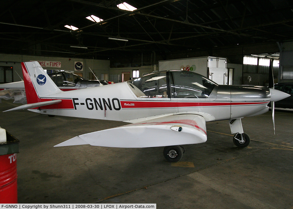 F-GNNO, 1994 Robin HR-200-120B C/N 283, Inside GAMA Airclub hangar