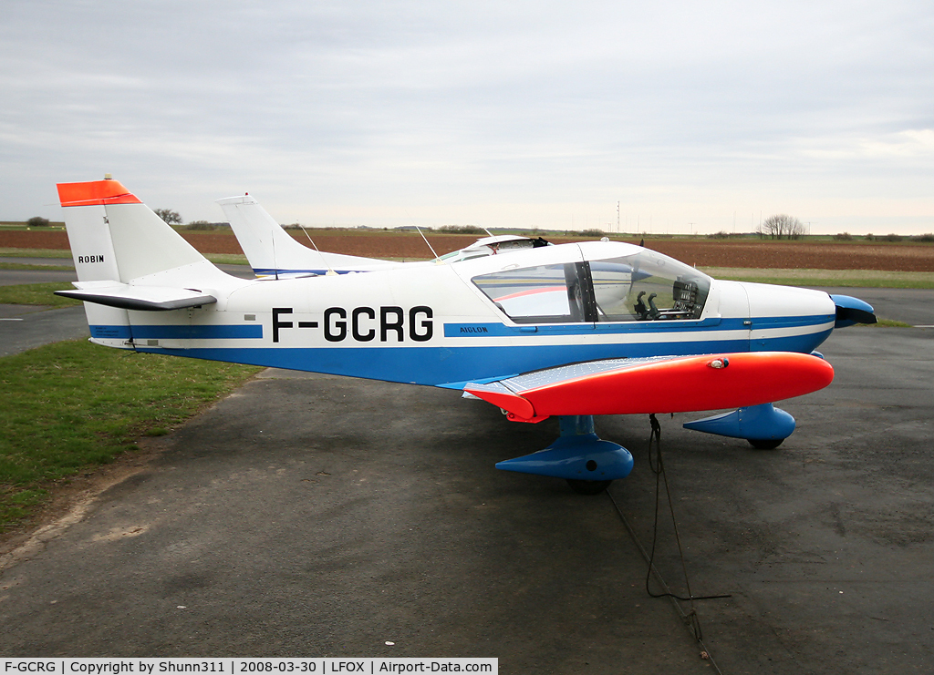 F-GCRG, Robin R-1180TD Aiglon C/N 251, At the maintenance area...