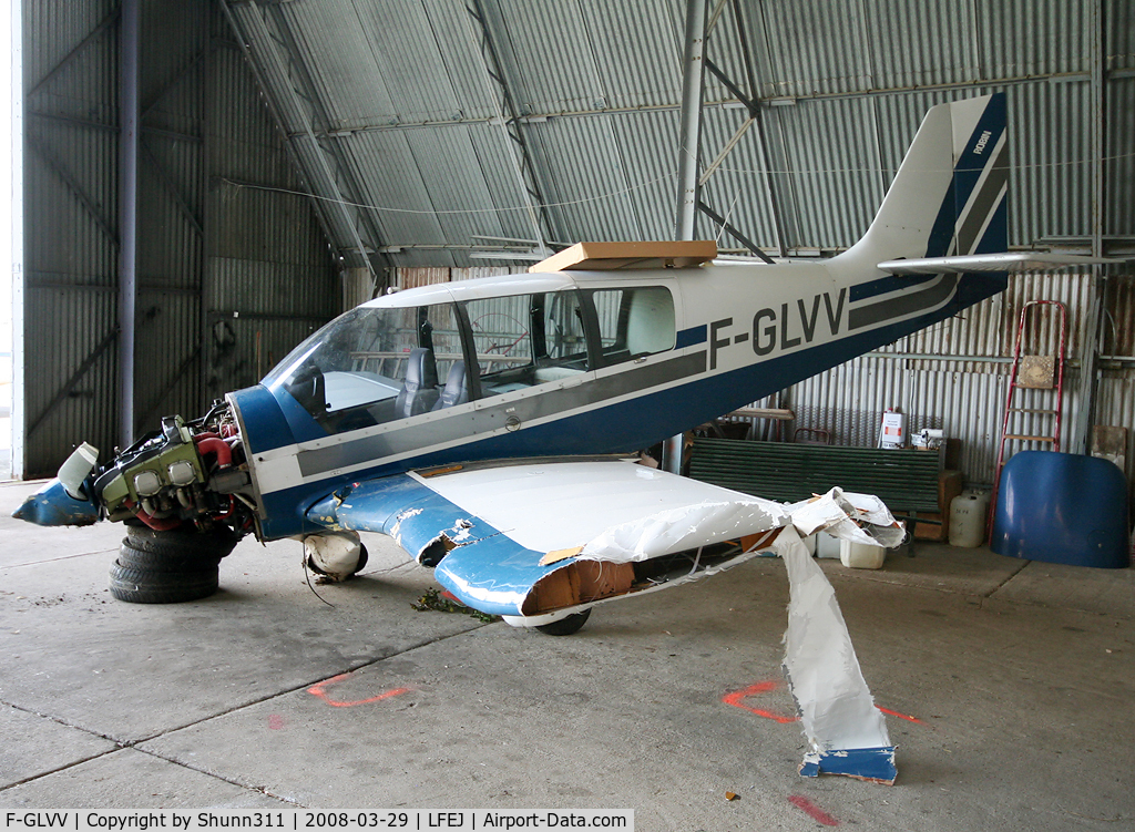 F-GLVV, Robin DR-400-160 Chevalier C/N 2172, Destroyed 3 days before this pic due to the wind... No injuries !