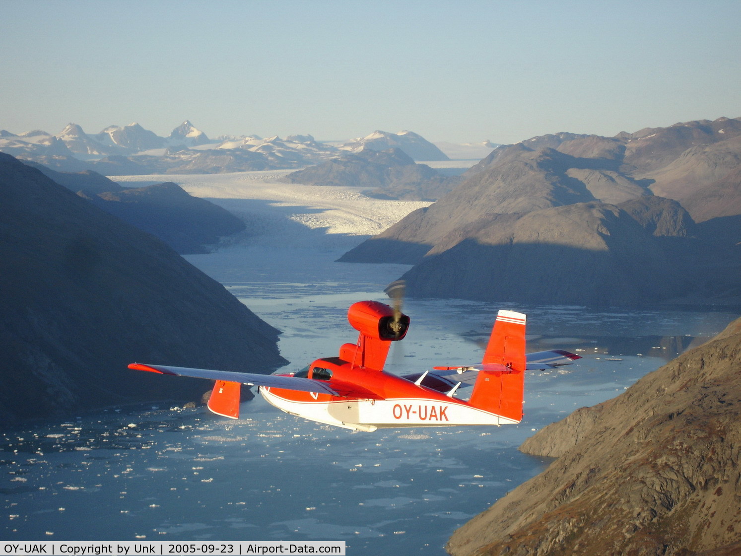 OY-UAK, 1976 Lake LA-4-200 Buccaneer C/N 778, Flying the fjord, Greenland