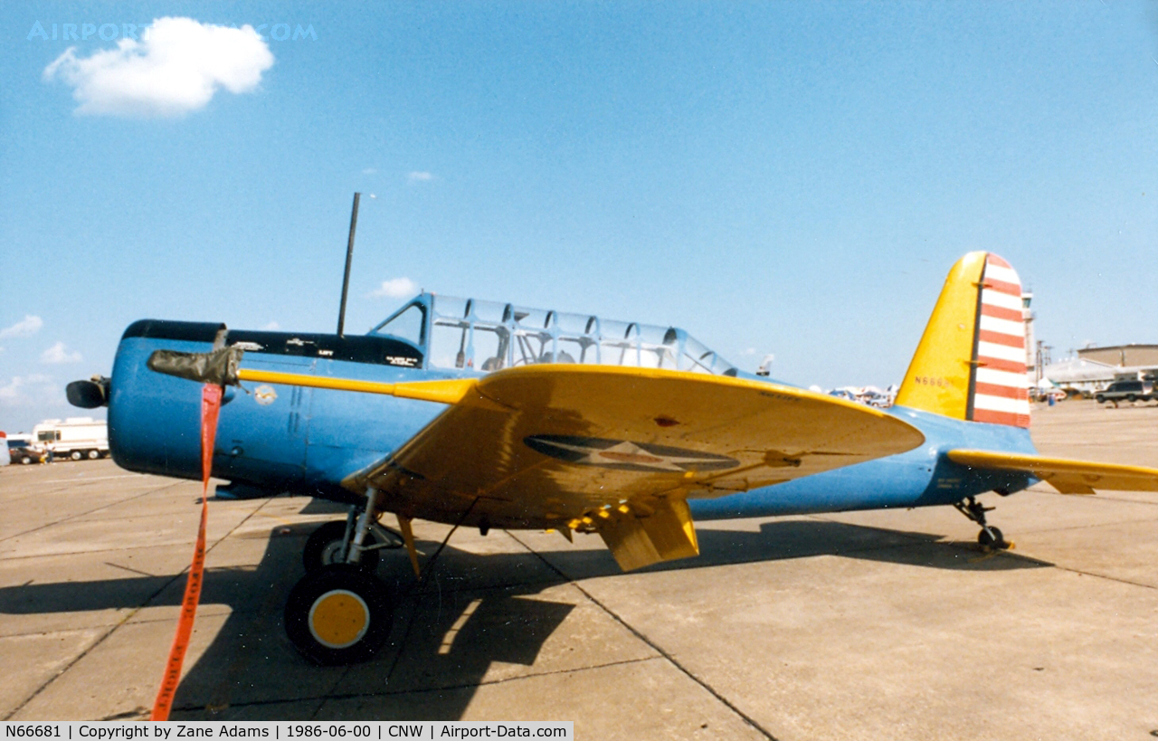 N66681, 1941 Convair BT-13A Valiant C/N 1268, Texas Sesquicentennial Air Show 1986