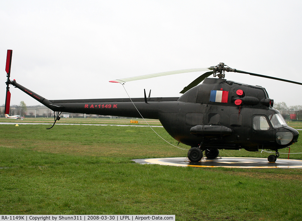 RA-1149K, Mil Mi-2 Hoplite C/N 549532125, 'Hoplite' based here and used during Airshow or small private flight