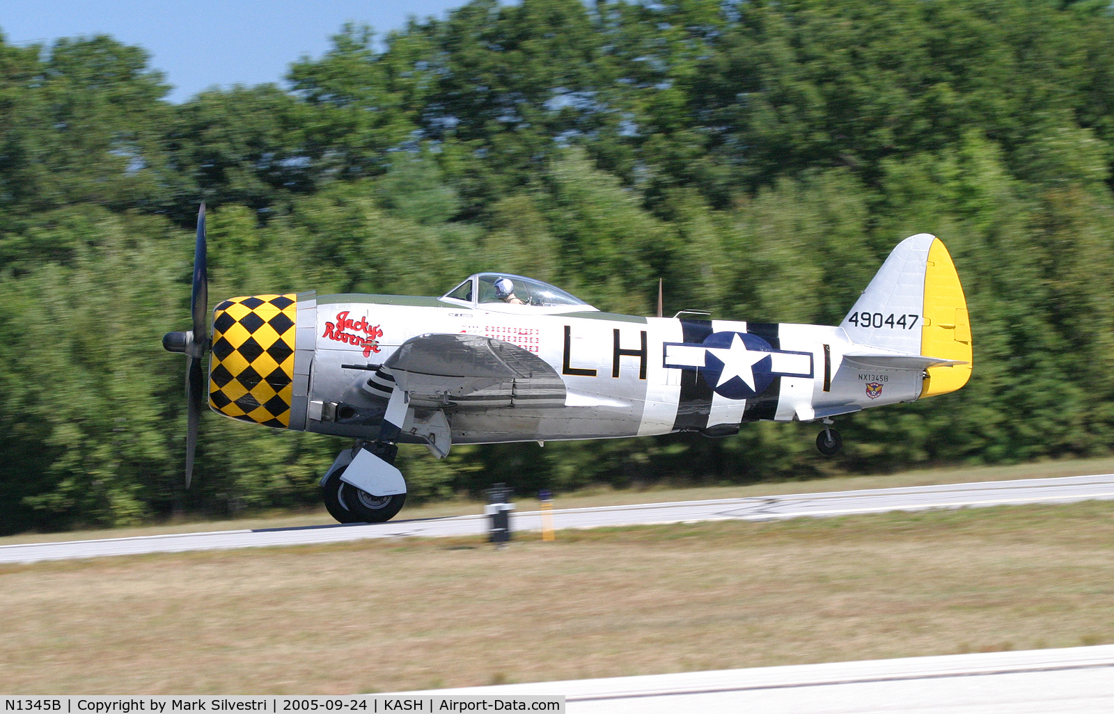 N1345B, 1945 Republic P-47D Thunderbolt C/N 399-55592, Daniel Webster College Airshow 2005