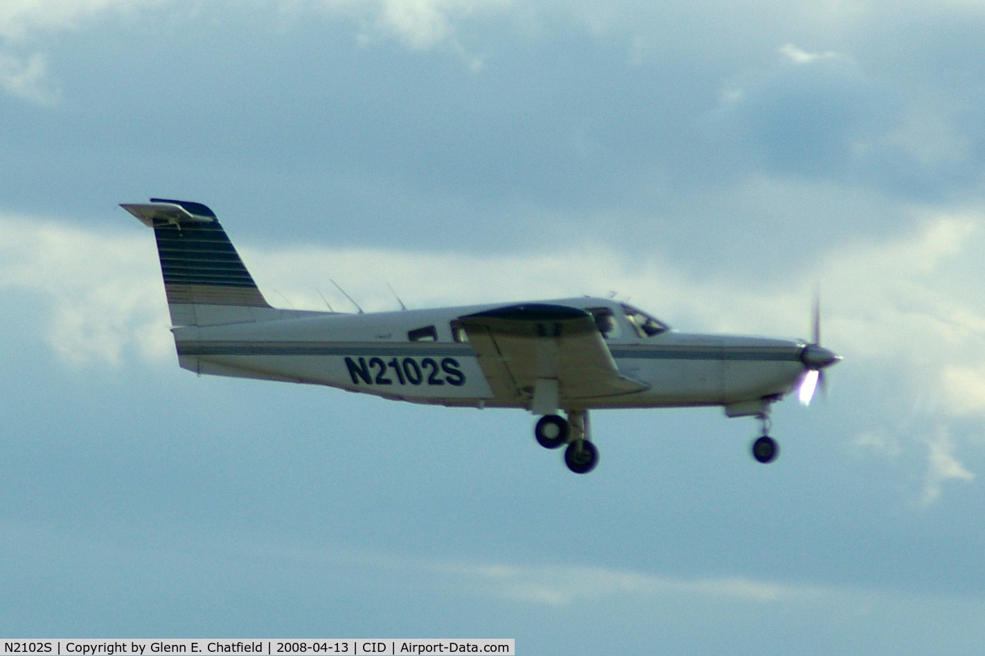 N2102S, 1979 Piper PA-32RT-300 C/N 32R-7985085, Departing Runway 31
