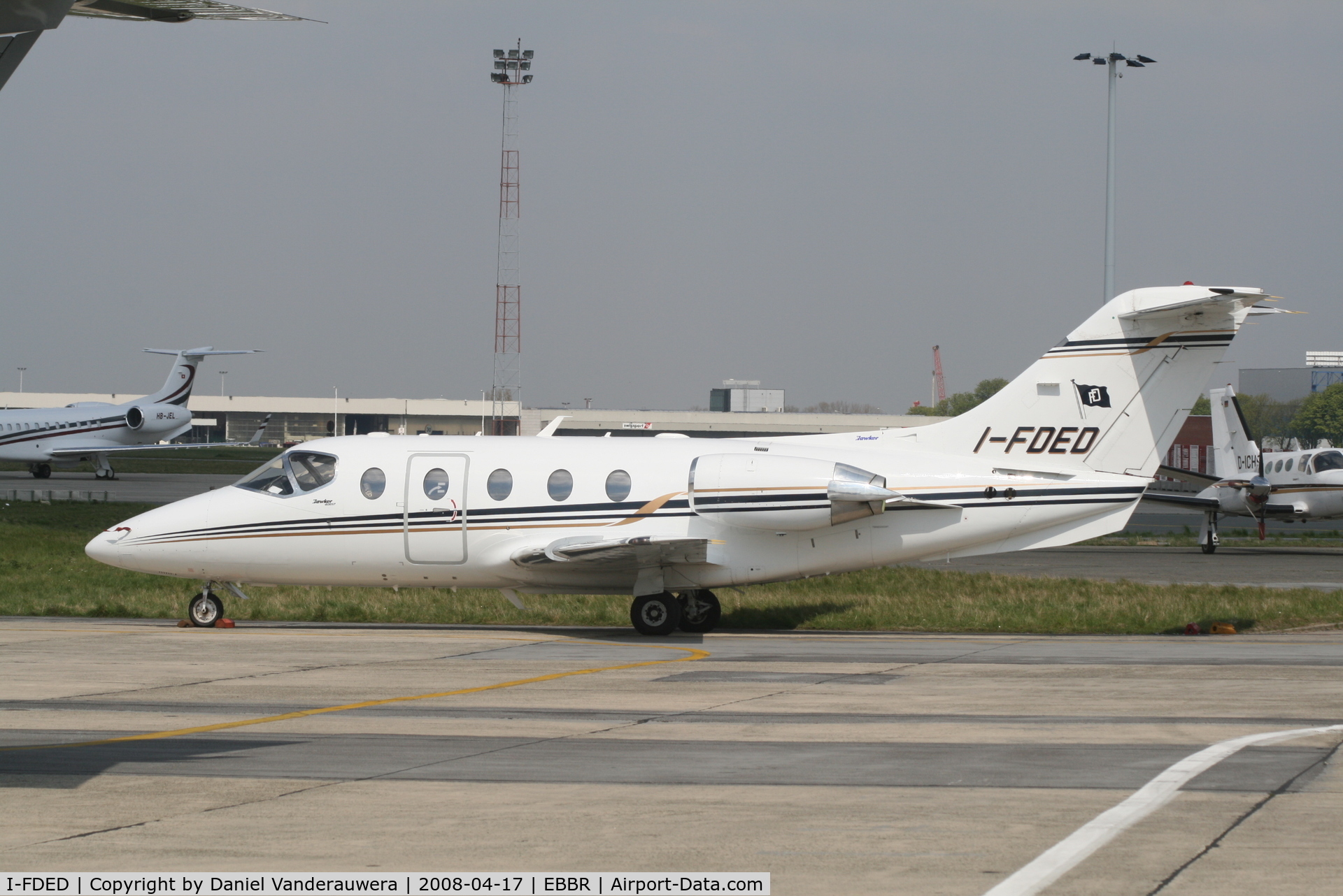 I-FDED, 1999 Raytheon Beechjet 400A C/N RK-500, parked on General Aviation apron (Abelag)