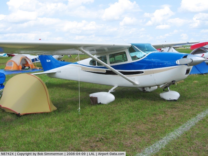 N8742X, 1960 Cessna 182D Skylane C/N 18253142, Sun N Fun 2008