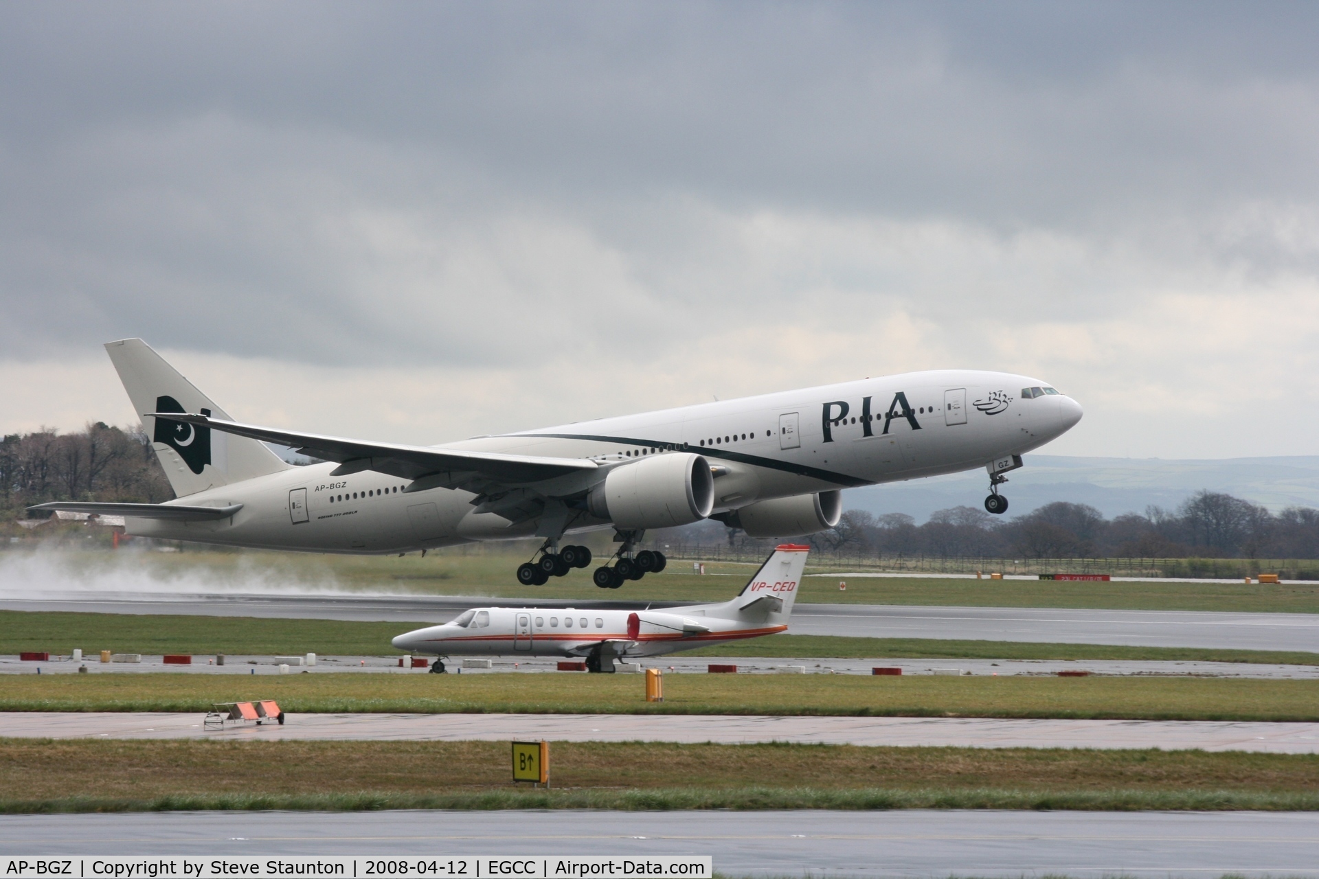 AP-BGZ, 2005 Boeing 777-240/LR C/N 33782, Taken at Manchester Airport on a typical showery April day