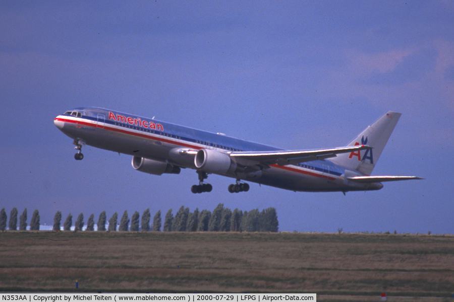 N353AA, 1988 Boeing 767-323 C/N 24034, American Airlines