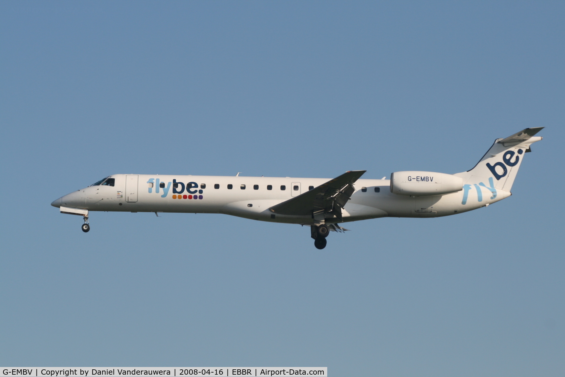 G-EMBV, 2001 Embraer EMB-145EU (ERJ-145EU) C/N 145482, arrival of flight BE7181 to rwy 25L