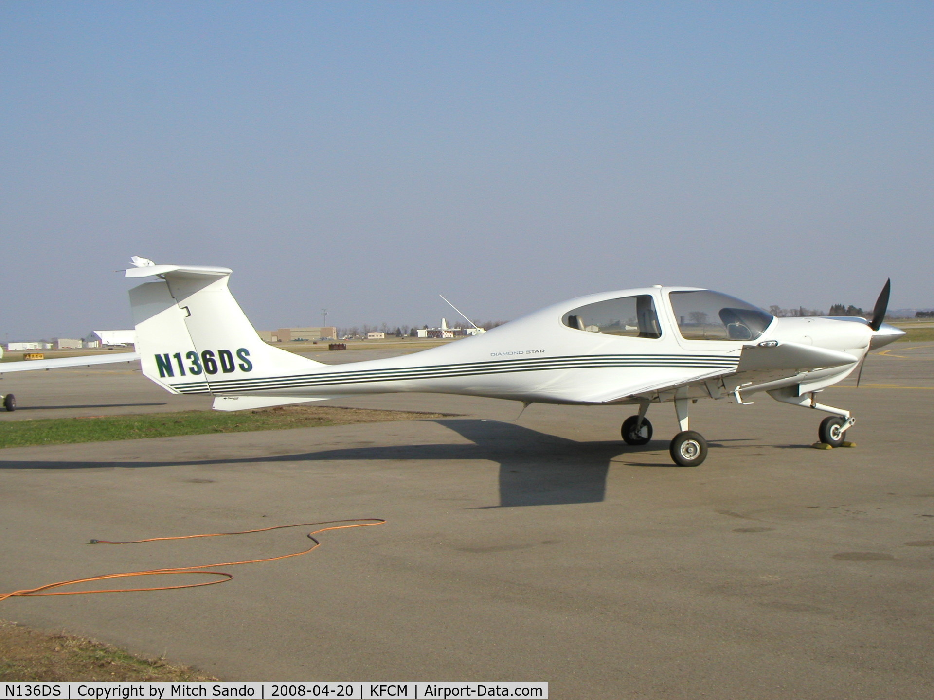 N136DS, Diamond DA-40 Diamond Star C/N 40.455, Parked on the ramp at ASI Jet Center.