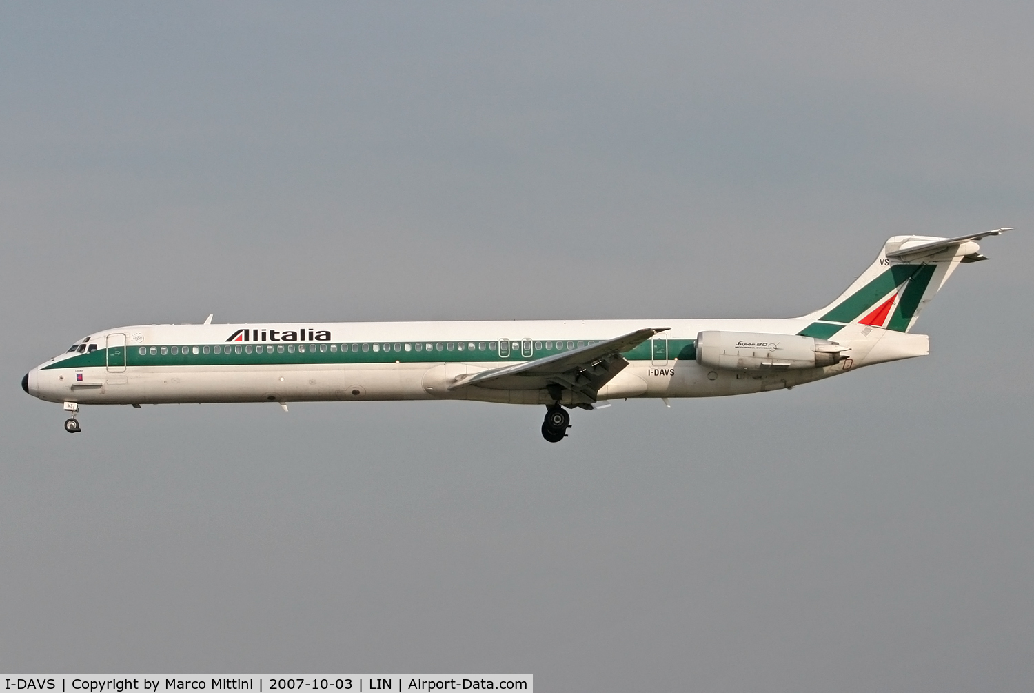 I-DAVS, 1989 McDonnell Douglas MD-82 (DC-9-82) C/N 49551, Landing at Milano Linate
