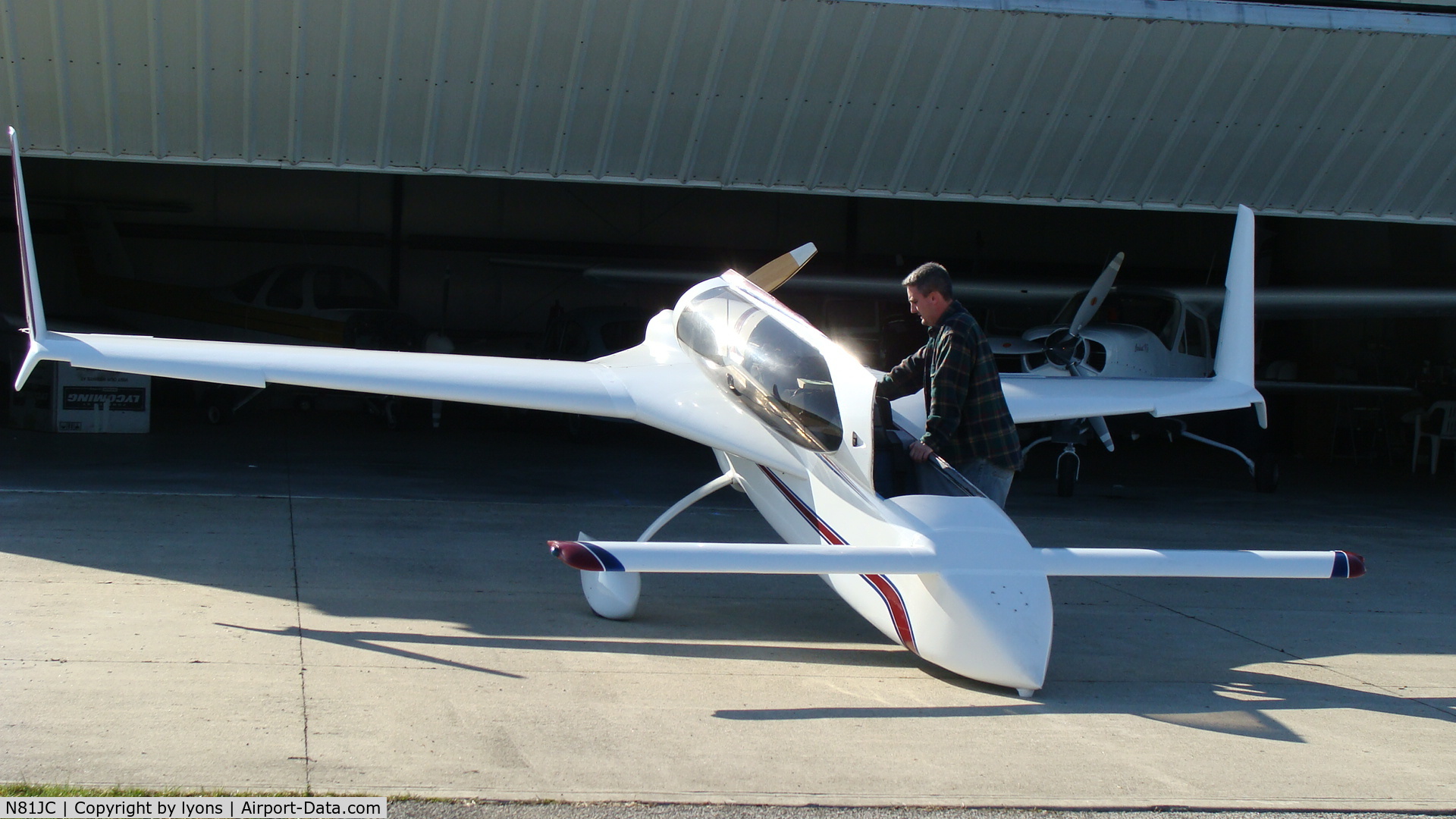 N81JC, 1979 Rutan VariEze C/N 244, galion