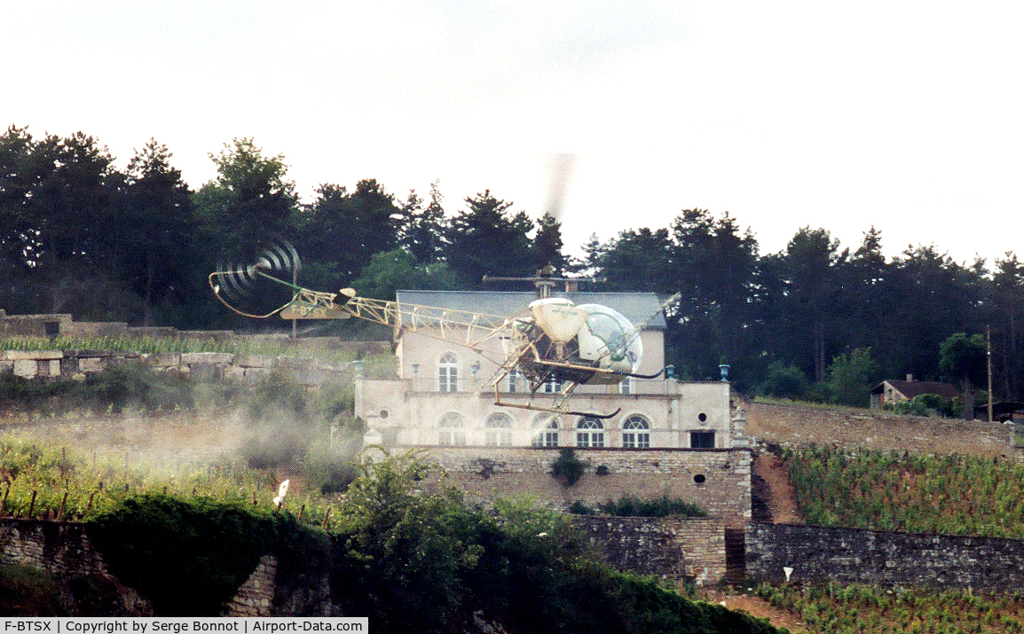 F-BTSX, Agusta AB-47G-2 C/N 147, in Burgundy near Beaune