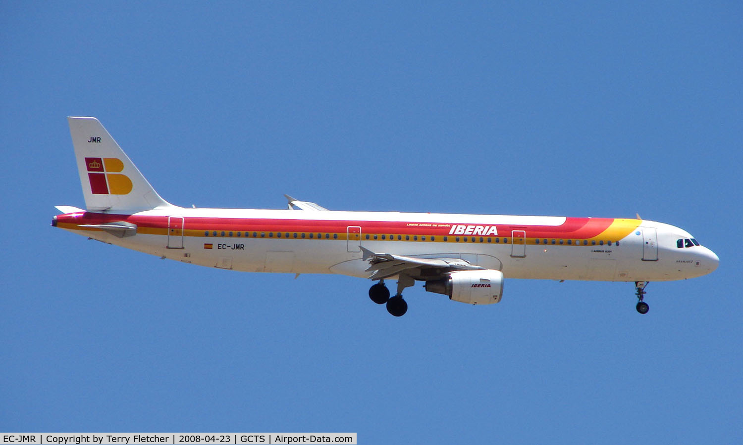 EC-JMR, 2005 Airbus A321-211 C/N 2599, Iberia A321 on the lunchtime arrival into Tenerife South from Madrid