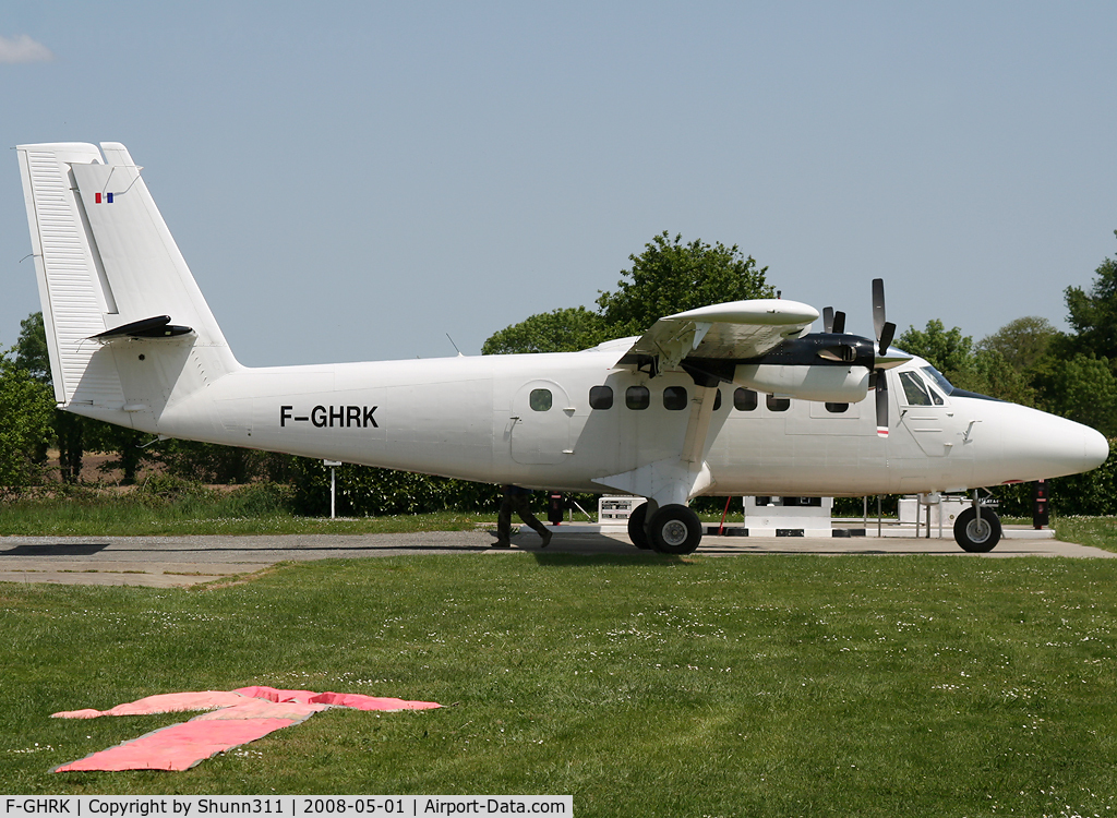 F-GHRK, 1968 De Havilland Canada DHC-6-200 Twin Otter C/N 144, Used as a paratrooper aircraft at Lasclaverie airfield