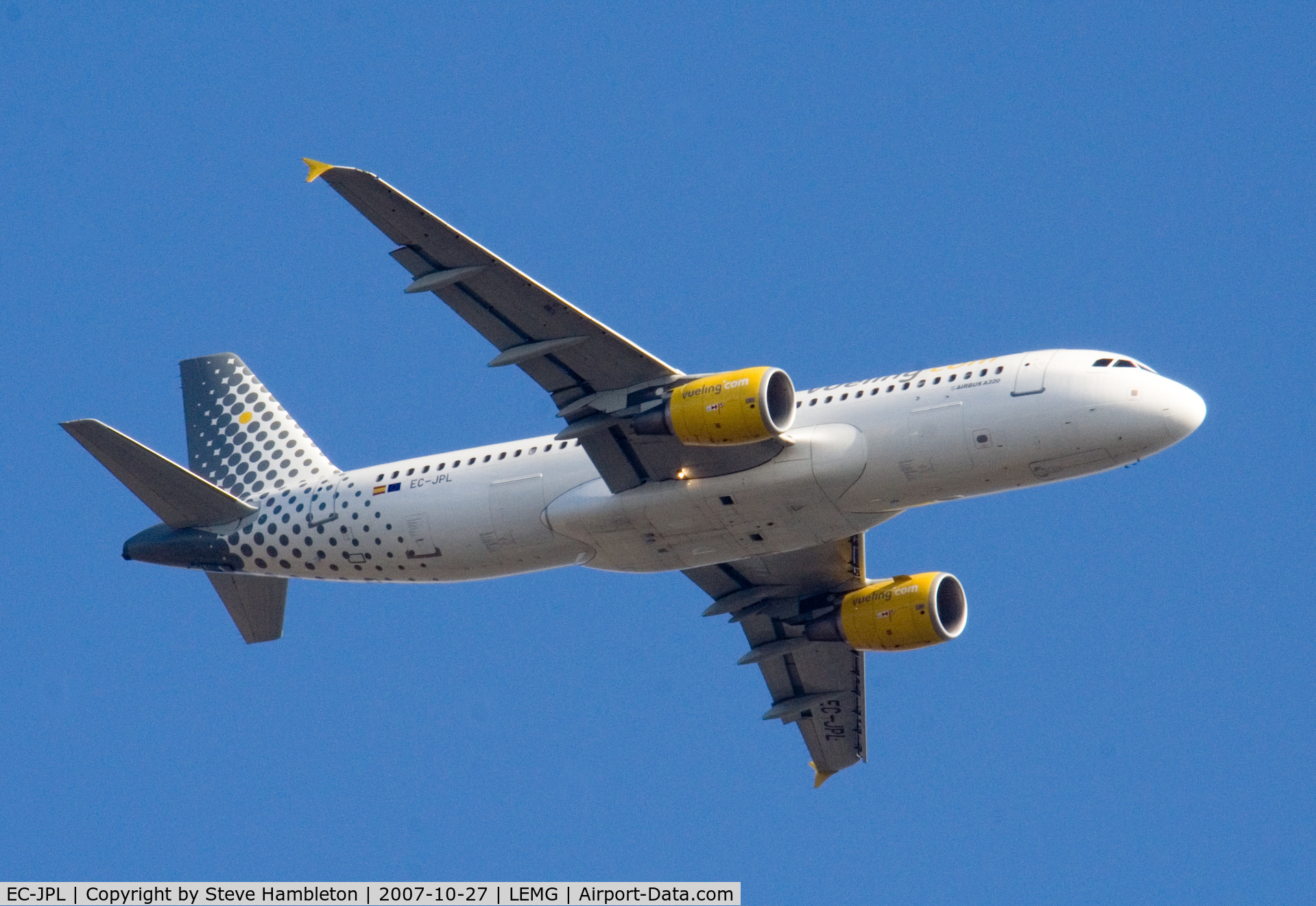 EC-JPL, 2006 Airbus A320-214 C/N 2678, Vueling Airbus 11 miles out from Malaga