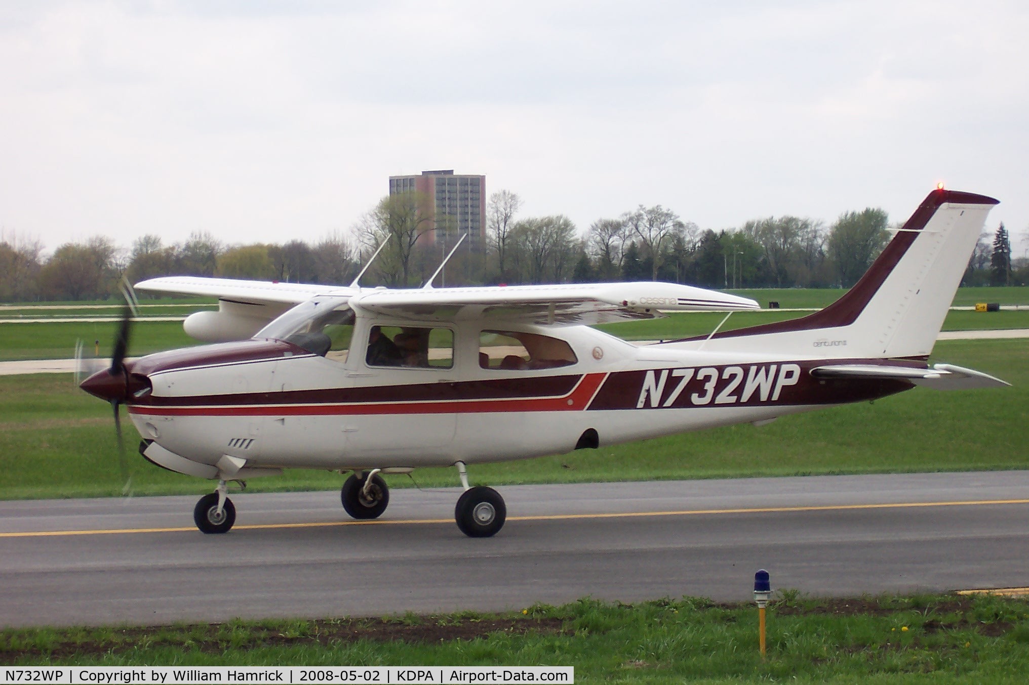 N732WP, 1977 Cessna T210M Turbo Centurion C/N 21061835, Taxing at DuPage