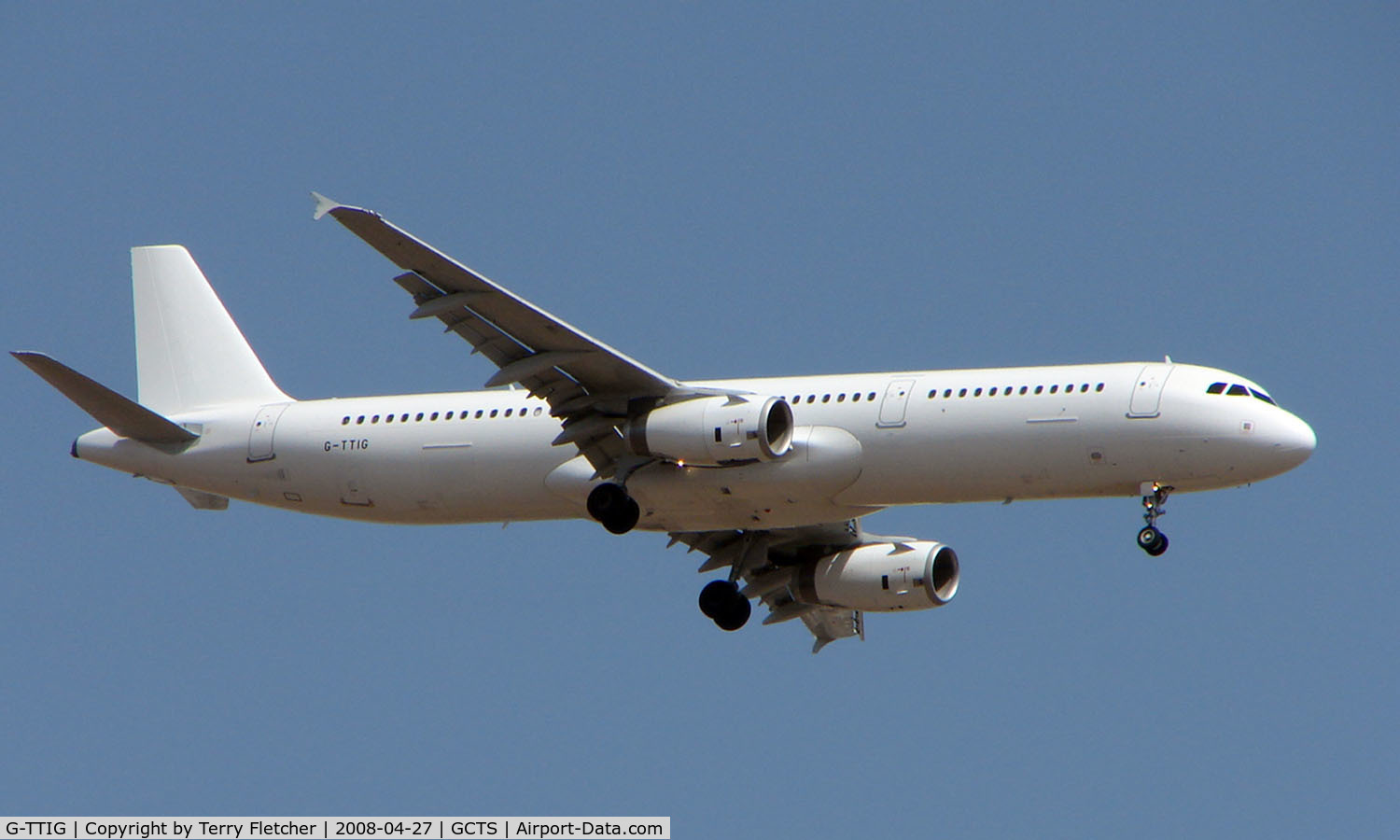 G-TTIG, 2008 Airbus A321-231 C/N 3382, Easyjet A321 in temporary all white colours