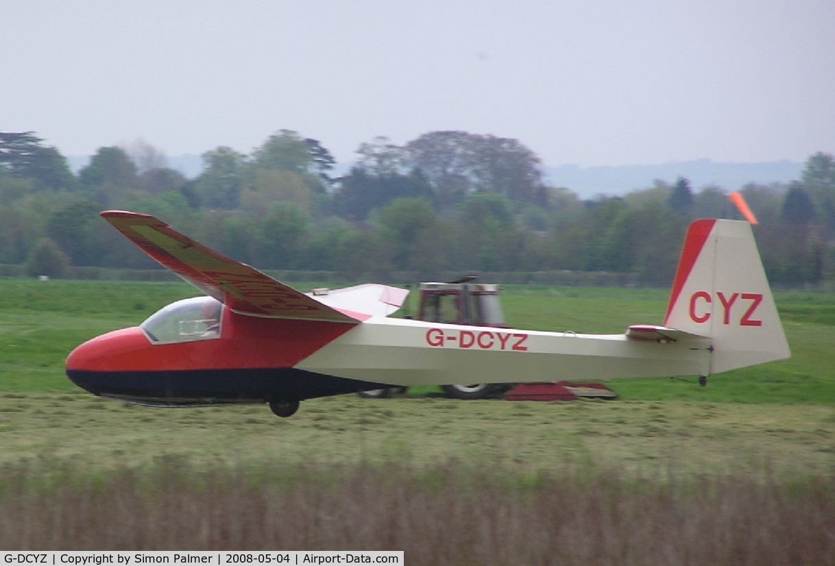 G-DCYZ, 1972 Schleicher K-8B C/N 8882, Schleicher Ka8B landing at Weston-on-the-Green