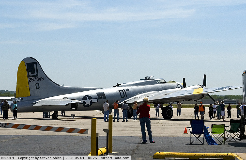 N390TH, 1944 Boeing B-17G Flying Fortress C/N Not found 44-85734, B-17 Liberty Belle visiting KRVS.