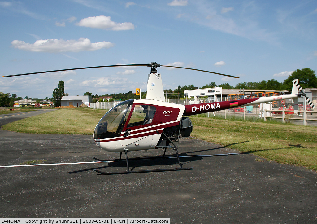 D-HOMA, Robinson R22 Beta C/N 1073, Parked at this small airfield