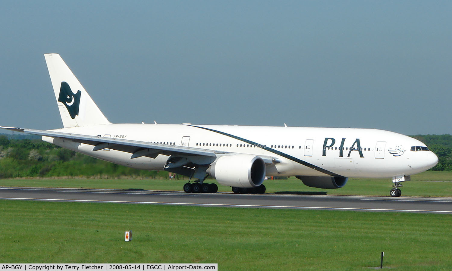 AP-BGY, 2005 Boeing 777-240/LR C/N 33781, Some of the typical traffic that can be seen at Manchester (Ringway)  International