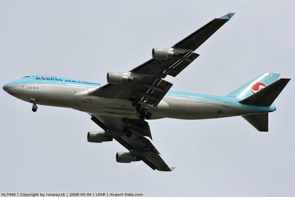 HL7448, 2000 Boeing 747-4B5F C/N 26416, landing on rwy 34