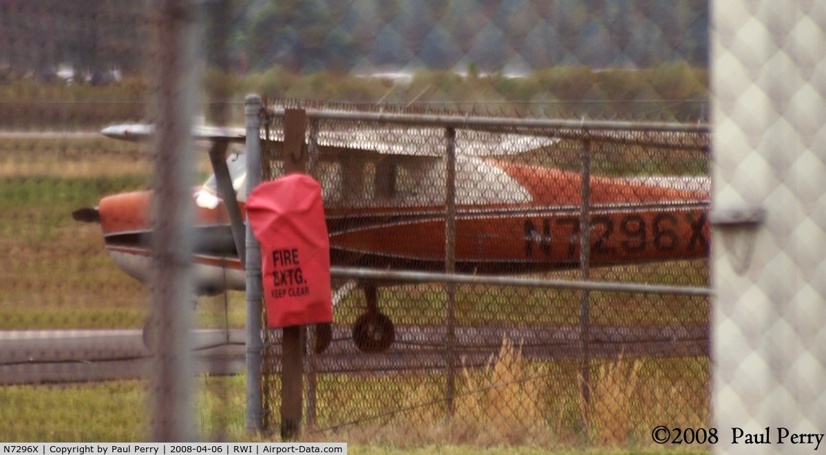 N7296X, 1961 Cessna 150B C/N 15059396, Hiding a bit