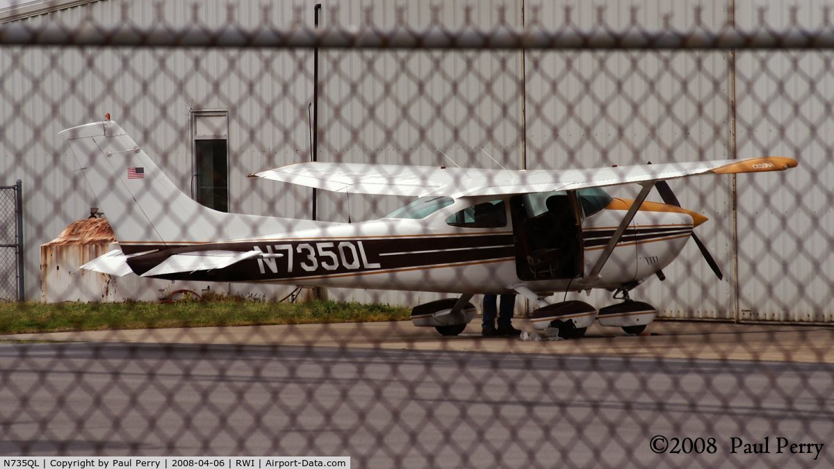 N735QL, 1977 Cessna 182Q Skylane C/N 18265600, Looks like she just got in