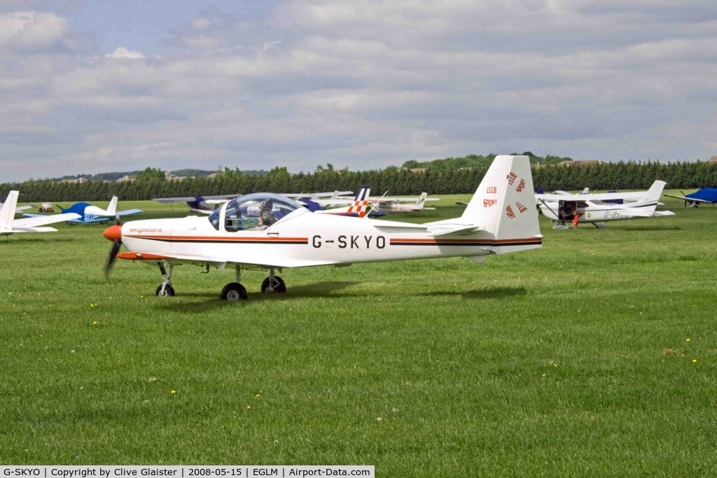 G-SKYO, 2000 Slingsby T-67M-200 Firefly C/N 2264, HEX: 4041B5