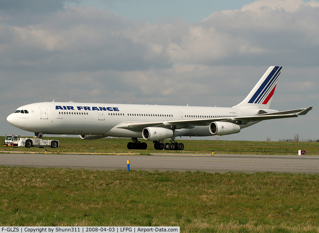F-GLZS, 1999 Airbus A340-313X C/N 310, Trackted to Air France facility...