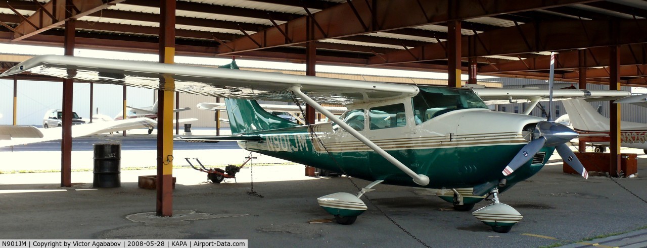 N901JM, 1962 Cessna 182E Skylane C/N 18253901, Quite an old C182