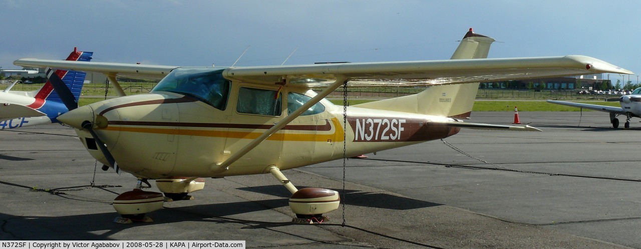 N372SF, Cessna 182 Skylane C/N 18266569, At Centennial