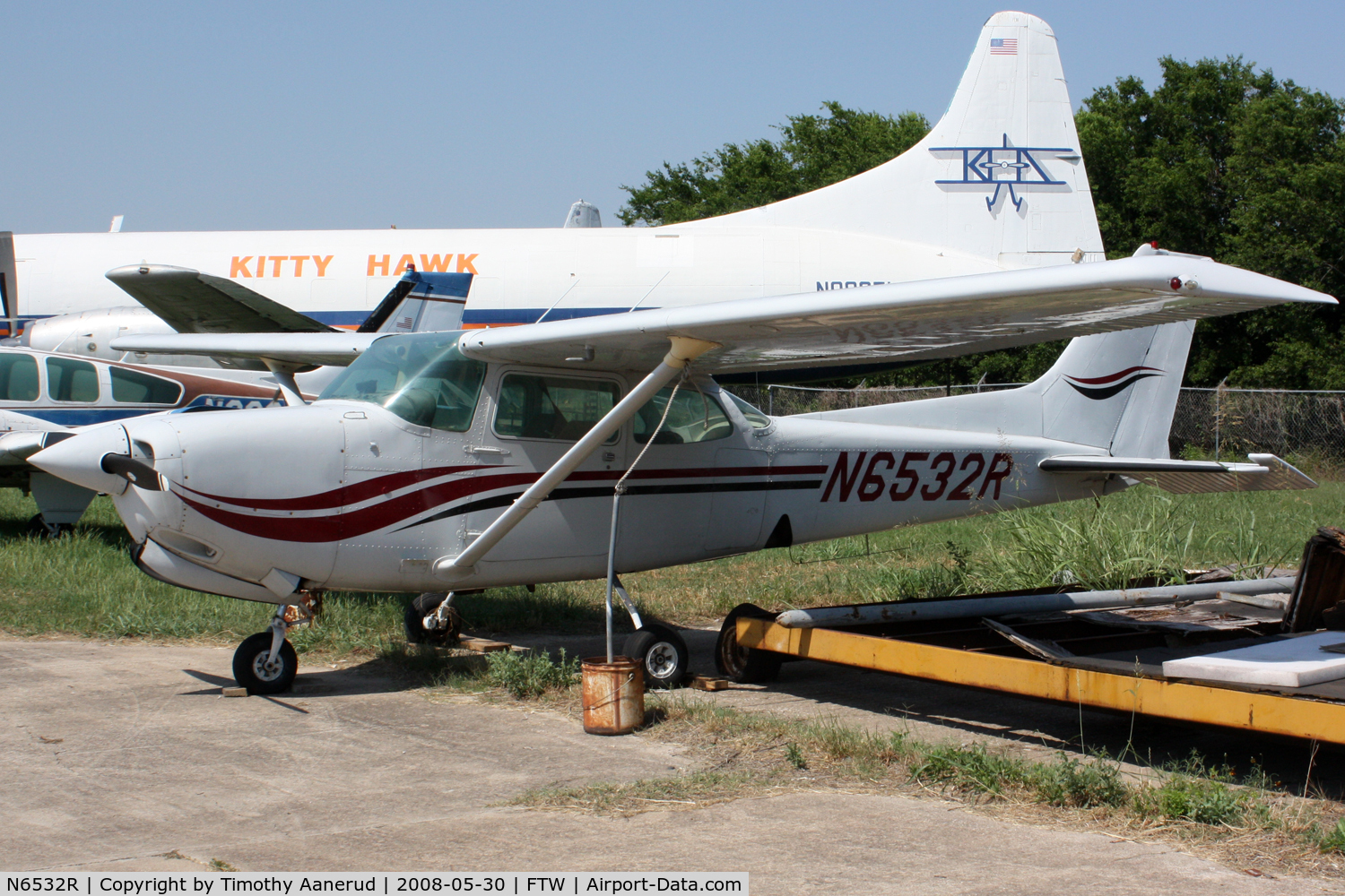 N6532R, 1979 Cessna 172RG Cutlass RG C/N 172RG0201, Parked at Fort Worth Meacham