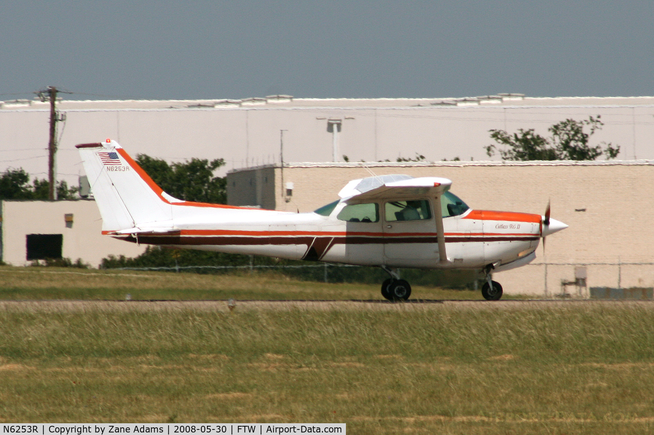 N6253R, Cessna 172RG Cutlass RG C/N 172RG0125, At Meacham Field