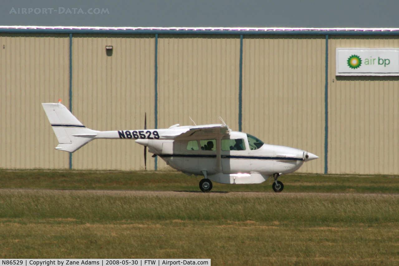 N86529, 1969 Cessna T337E C/N 33701223, At Meacham Field