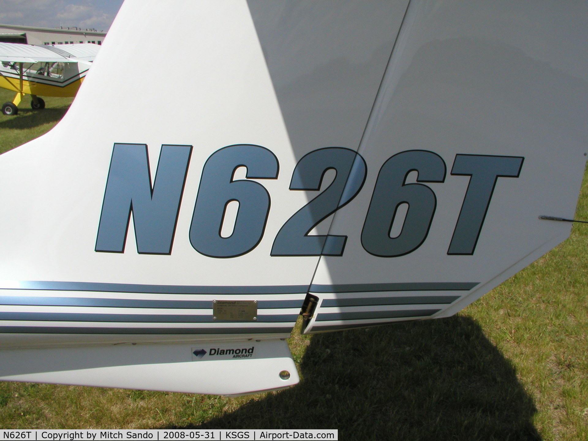 N626T, 2005 Diamond DA-40 Diamond Star C/N 40.544, Fleming Field Fly-In 2008.