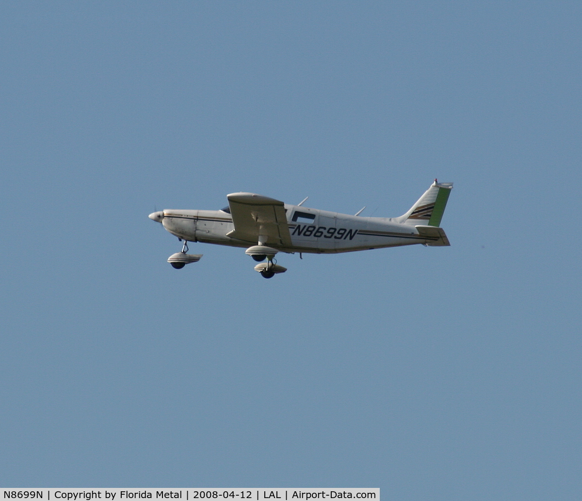 N8699N, 1971 Piper PA-32-300 Cherokee Six Cherokee Six C/N 32-7240047, Piper PA-32-300