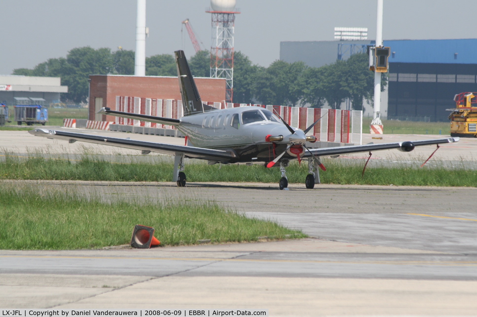 LX-JFL, 2007 Socata TBM-850 C/N 391, parked on General Aviation apron (Abelag)