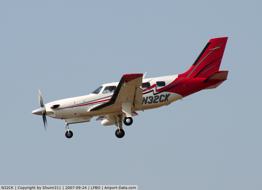 N32CK, 2001 Piper PA-46-500TP Malibu Meridian C/N 4697123, Landing rwy 14L