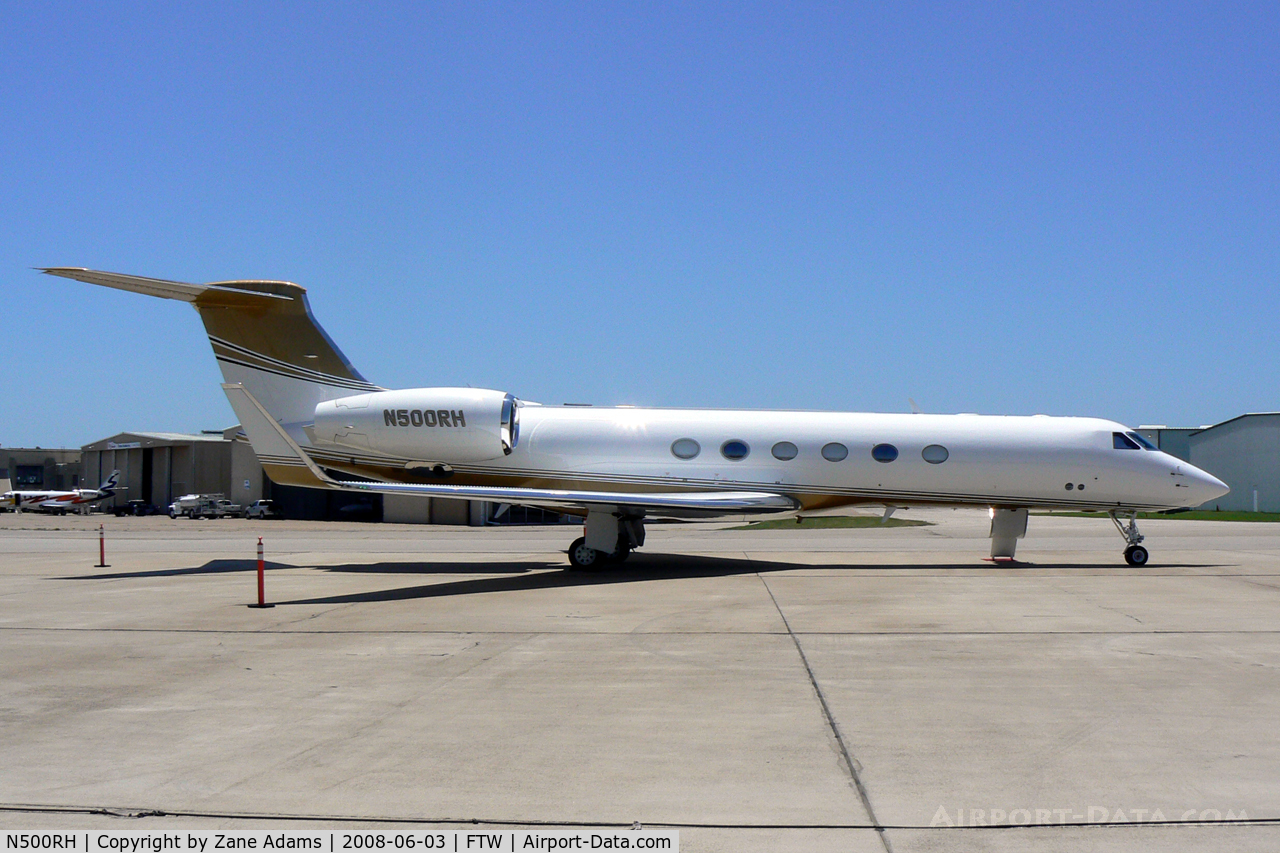 N500RH, Gulfstream Aerospace G-V C/N 558, At Meacham Field