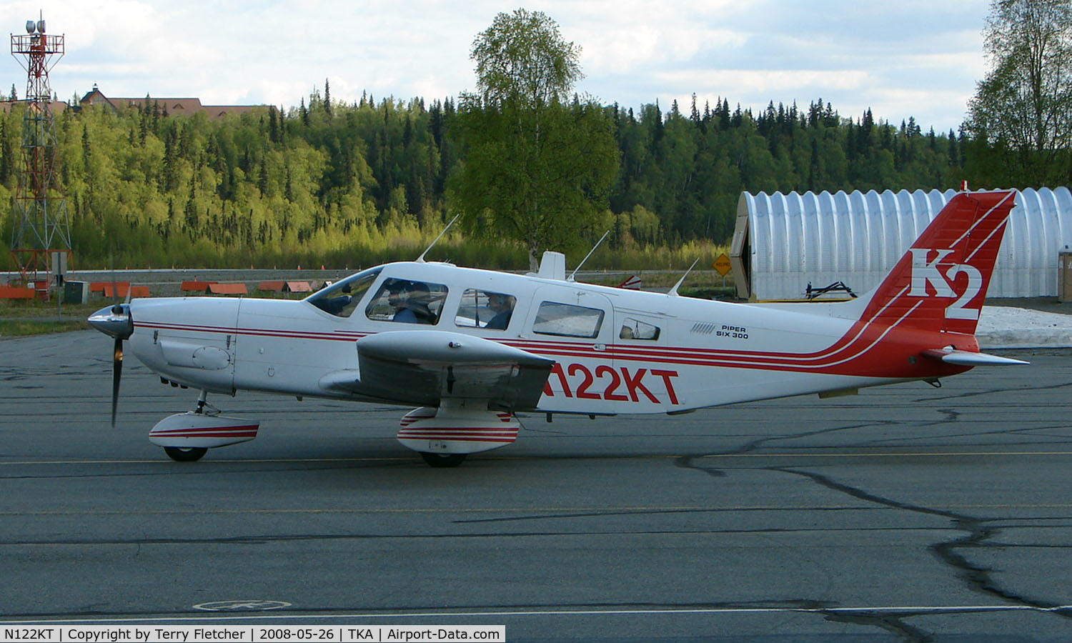 N122KT, Piper PA-32-300 Cherokee Six C/N 32-7940190, Piper PA-32-300 of K2 Aviation at Talkeetna