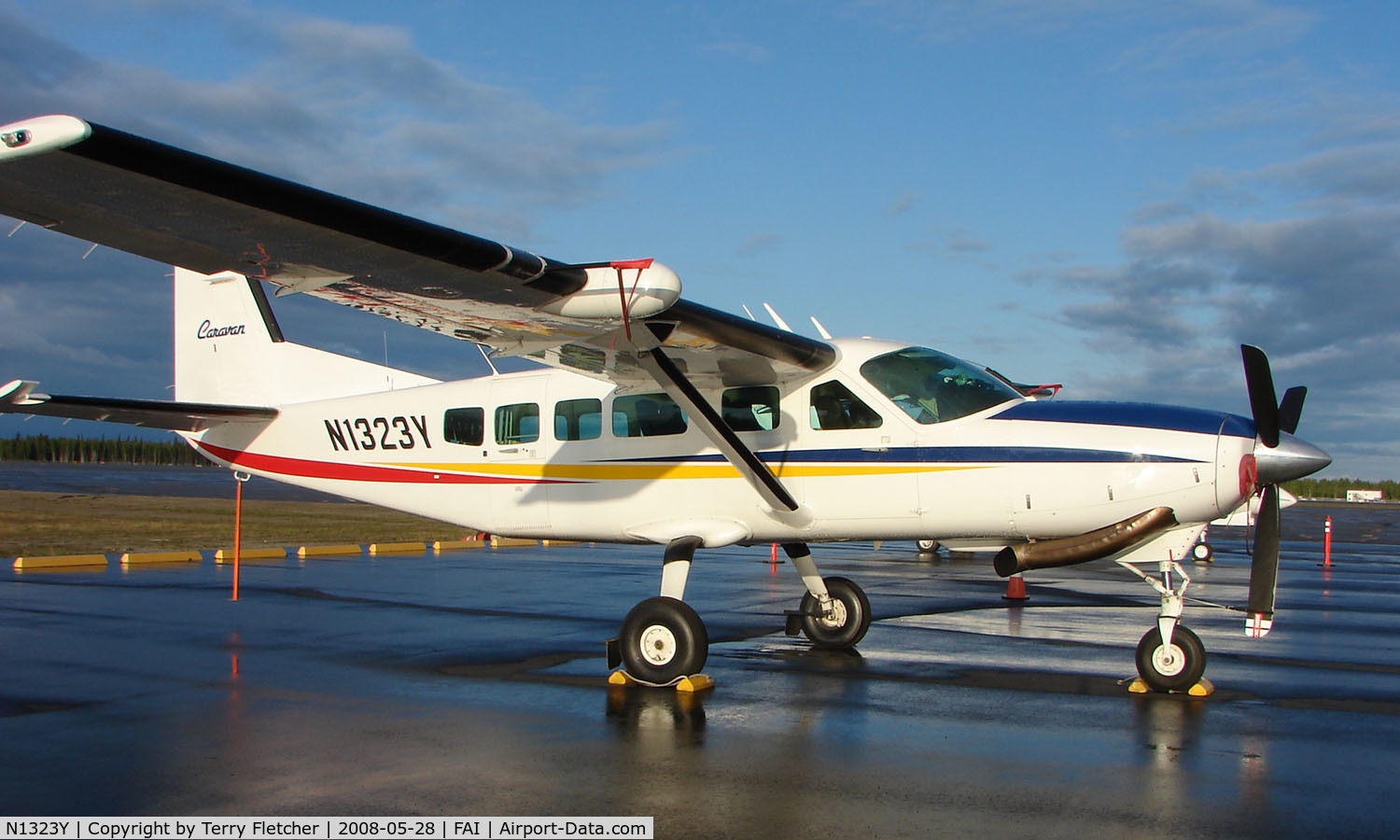 N1323Y, 2001 Cessna 208 C/N 20800352, State of Alaska Cessna Caravan at Fairbanks