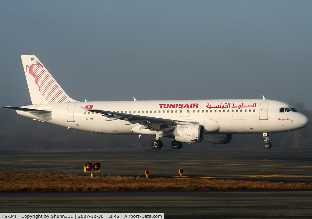 TS-IMI, 1994 Airbus A320-211 C/N 0511, On take off...