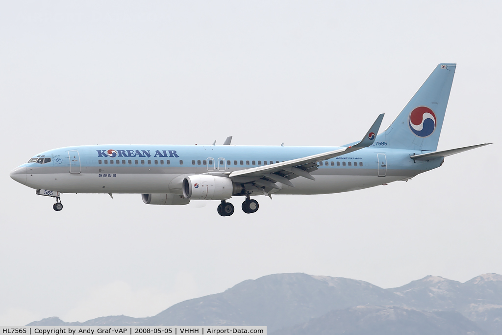 HL7565, 2001 Boeing 737-8B5 C/N 29984, Korean Air 737-800