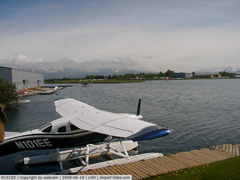 N101EE, 1982 Cessna TU206G Turbo Stationair C/N U20606602, N101EE moored at Lake Hood seaplane base, Anchorage