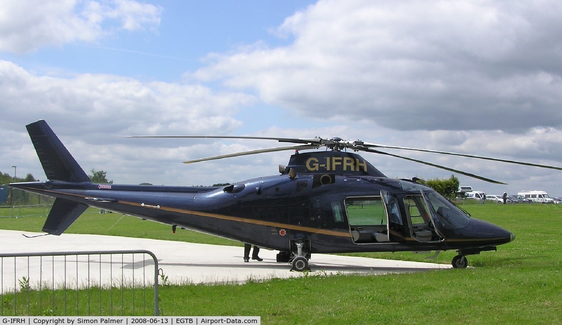 G-IFRH, 1990 Agusta A-109C C/N 7619, A109C at Booker