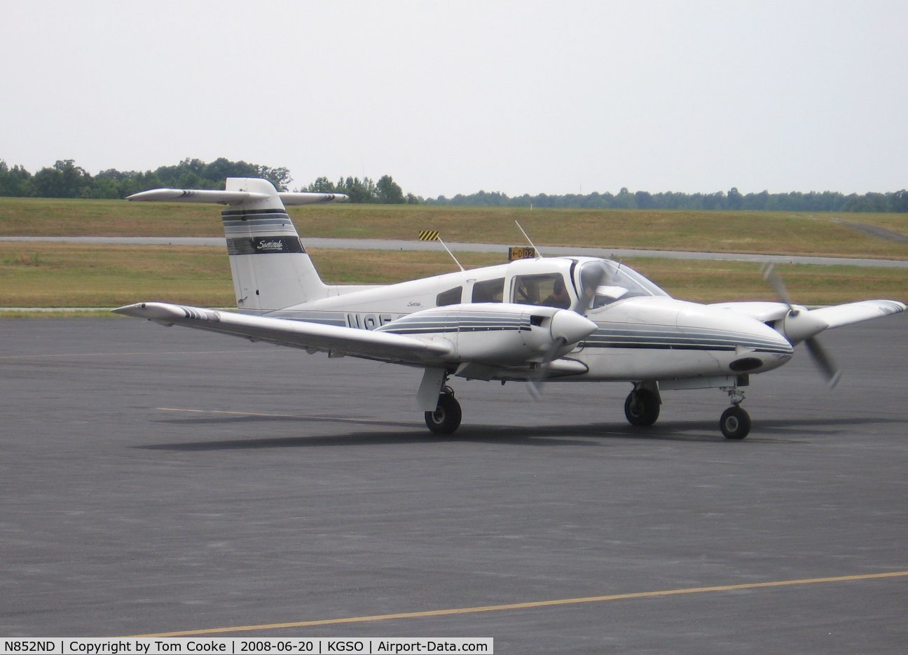 N852ND, 1989 Piper PA-44-180 Seminole C/N 4495006, Seminole
