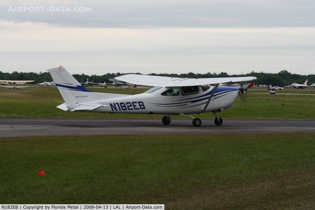 N182EB, Cessna R182 Skylane RG C/N R18201520, Cessna R182